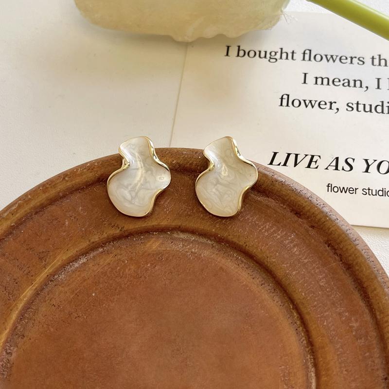 White Enamel Cloud Women's Stud Earrings Irregular Shape Gold Metal Side Wave Uneven Unusual Small Earrings for Girls