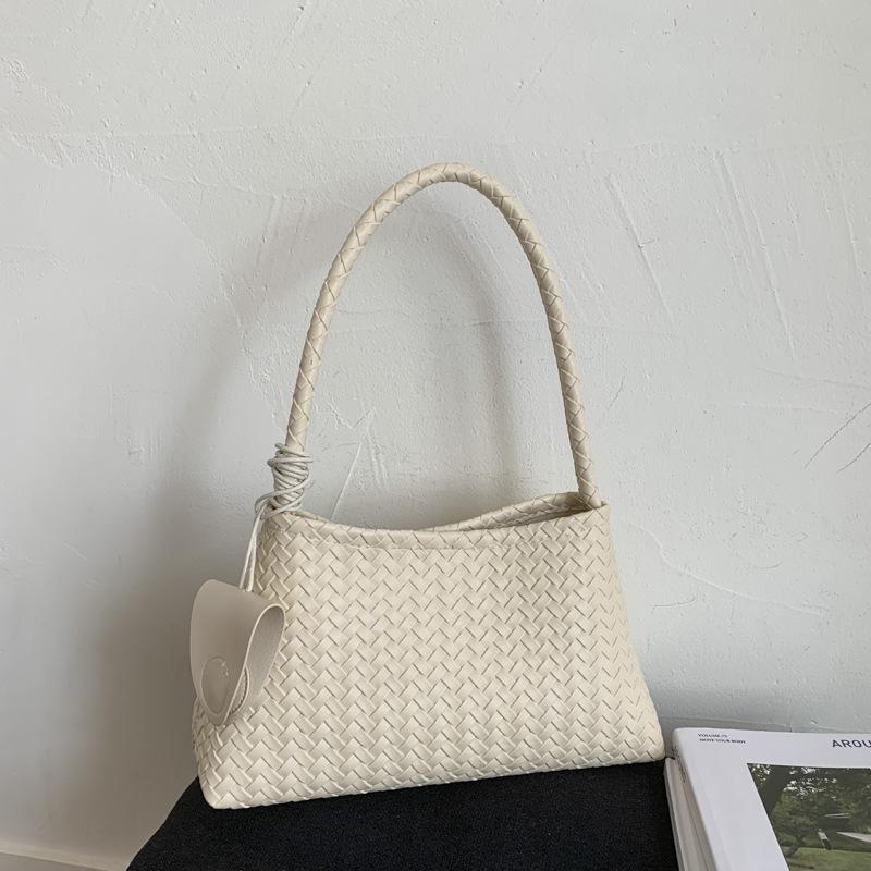Premium Texture Light Luxury Woven Pattern Underarm Bag Women's 2025 New Temperament Portable Shoulder Bag Commuter Bucket Bag