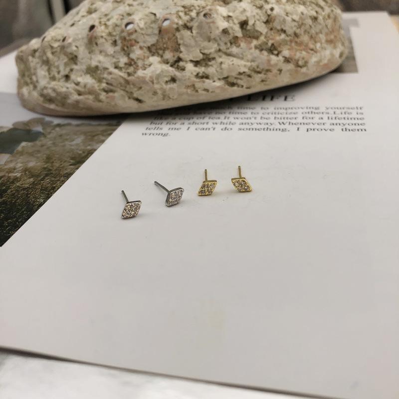 Korean Version of Fashion Temperament Rhombus Geometric Earrings Cute Stud Earrings Women's