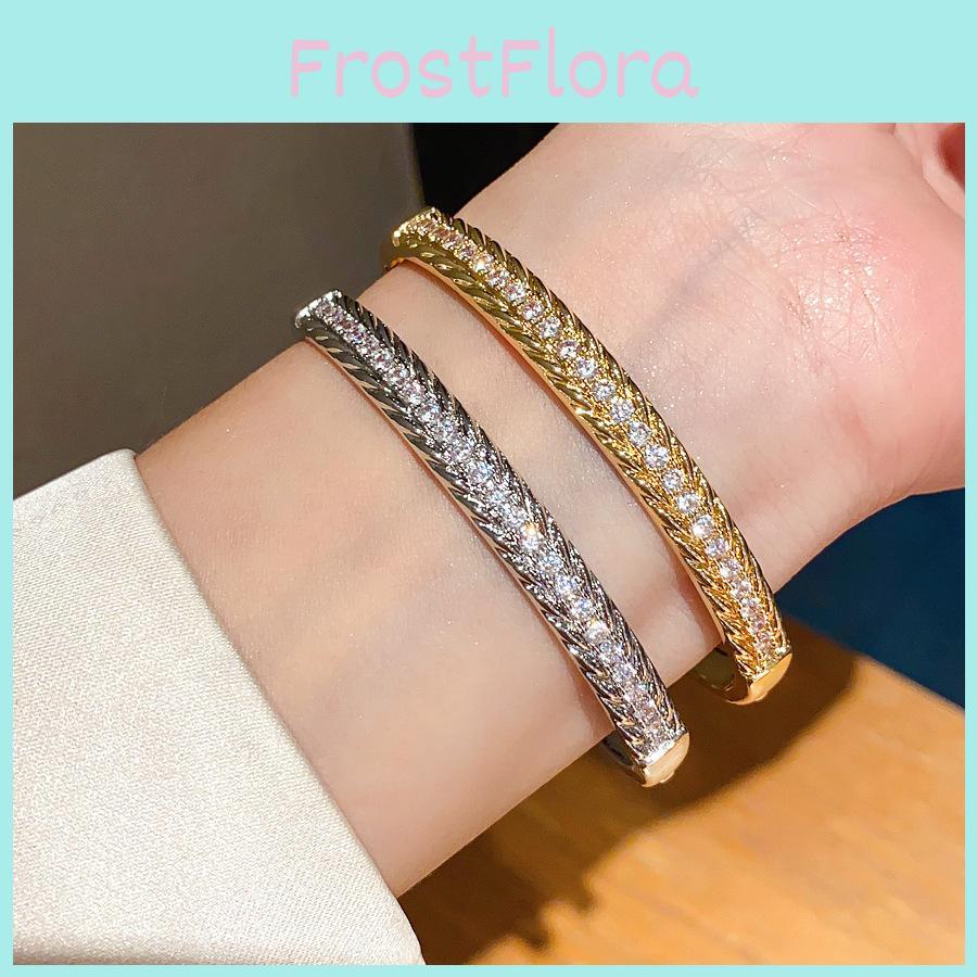 Copper Zirconia Textured Clasp Bracelet With Elegant Design For Women