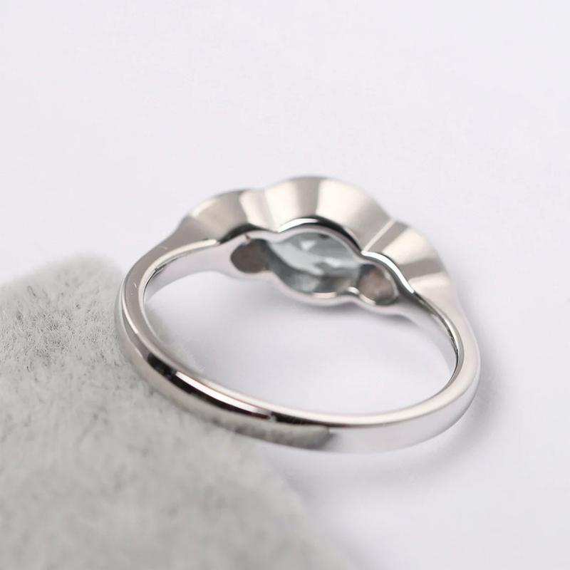 Huitan Blue/White Cubic Zirconia Rings for Women Creative Engagement Wedding Band Accessories Temperament Elegant Lady Jewelry