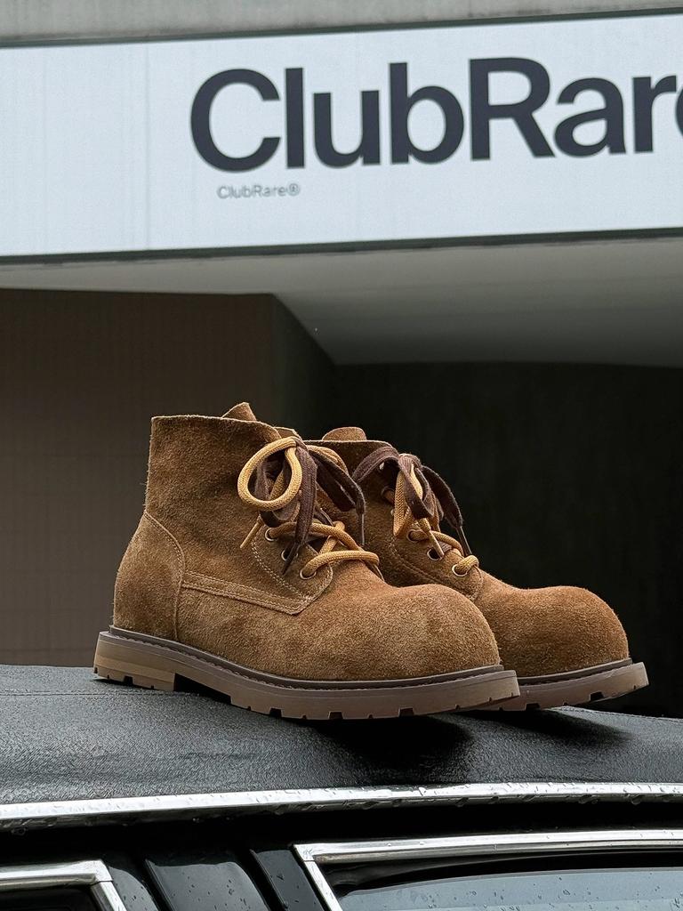 2025 autumn new British style handsome Martin boots women's leather retro outdoor bumblebee lace-up inner height-increasing short boots