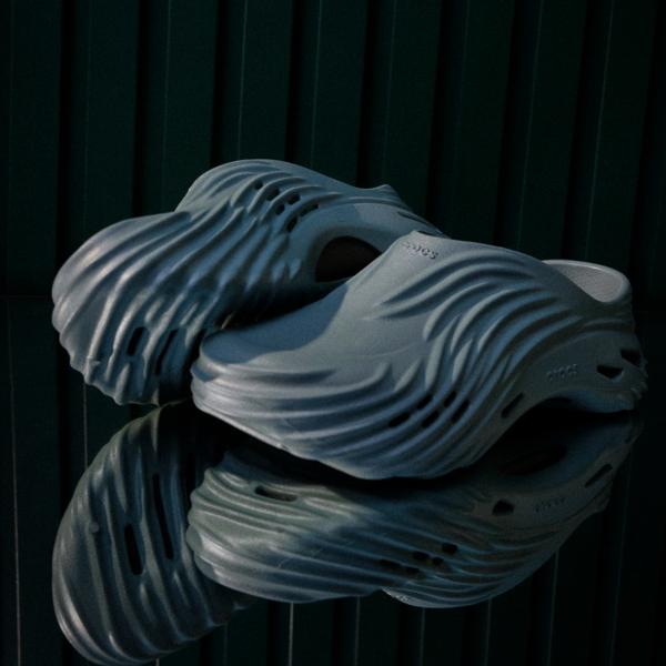 Crocs Unisex Eco Wave Sandal Slipper