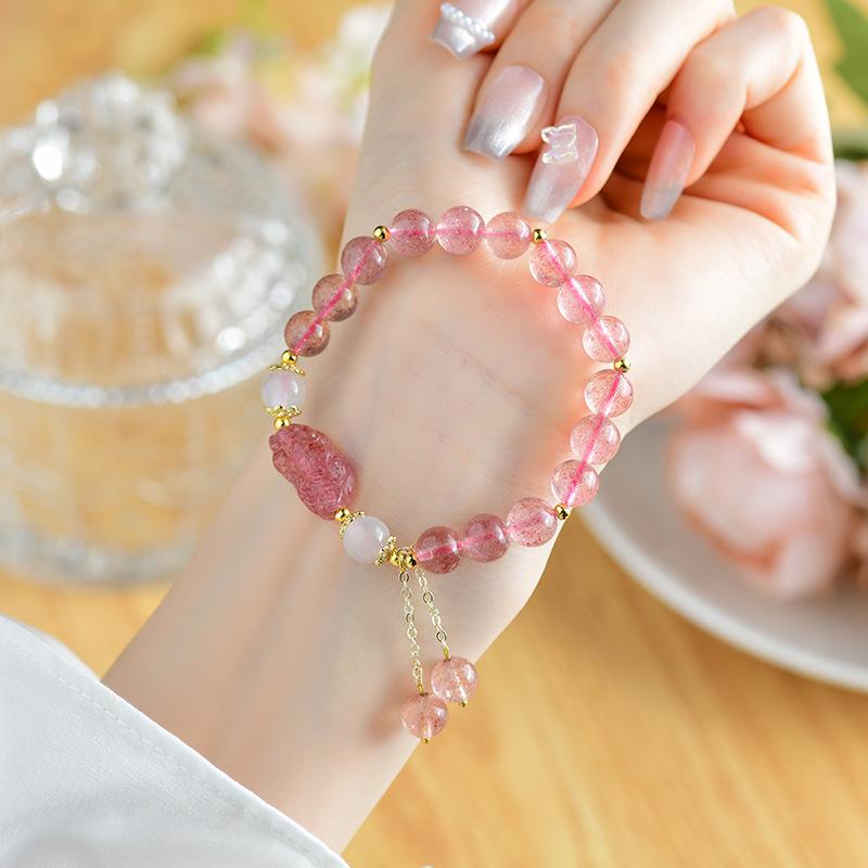 

Натуральный браслет Пиксю из розового и клубничного кварца с кисточкой - Женский подарок