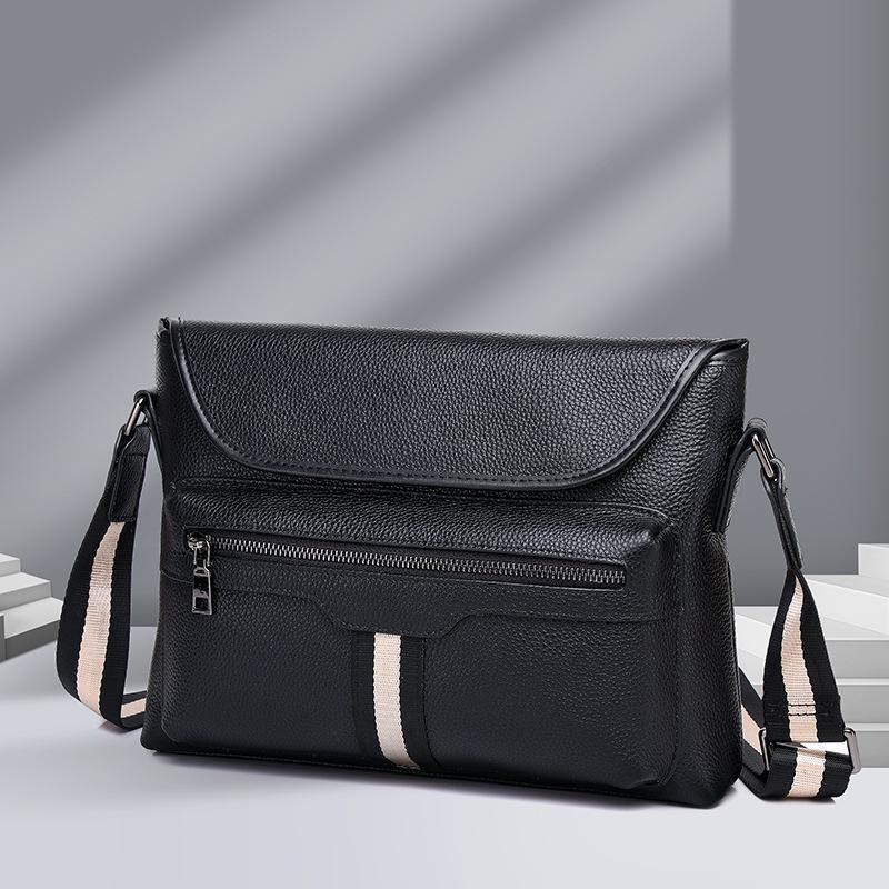 Men's Large Capacity Cowhide Messenger Bag - Trendy Shoulder Bag for Autumn/Winter 2024