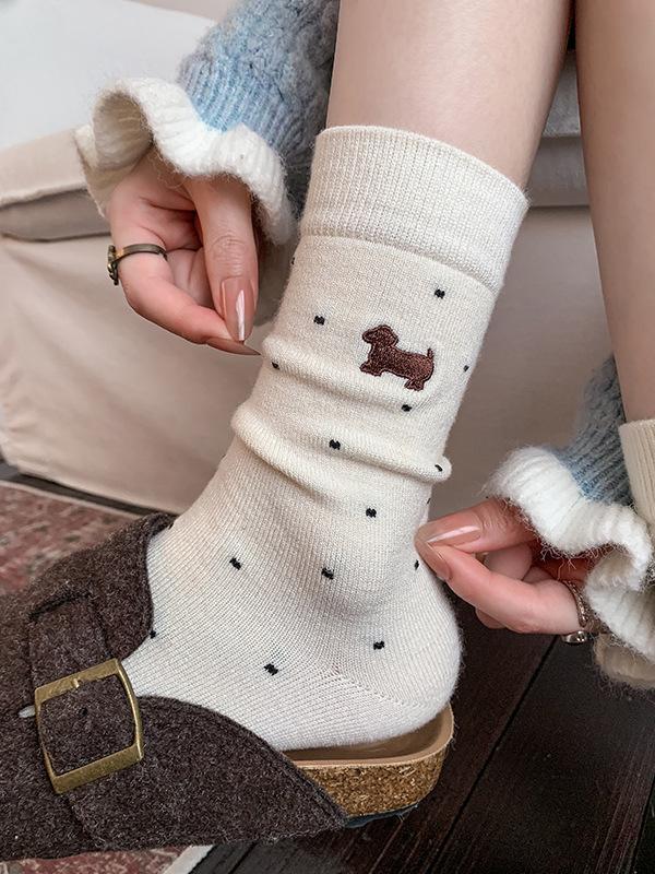 

Cashmere Socks For Women Thickened And Warm Zodiac Socks Polka Dot Embroidery Vintage Slimming Pile Socks One size брудно-білий