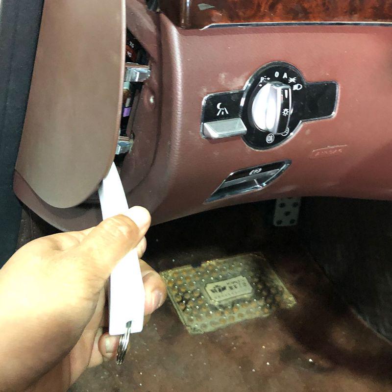 Car Modification Repair Trim Removal Wedge Pry Tool Kit Genuine Mounting