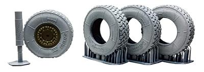 HMA 1/35 Type 16 Mobile Combat Vehicle, Weight-Deforming Tire & Muzzle Set, Plastic Model Parts, Molded In Color