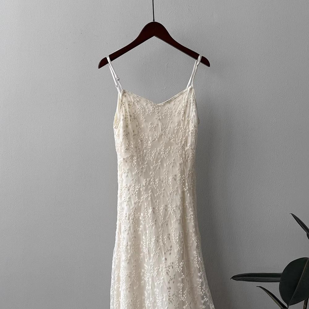 French Apricot Lace Spaghetti Strap Dress - Elegant Women's Summer 2026 Collection