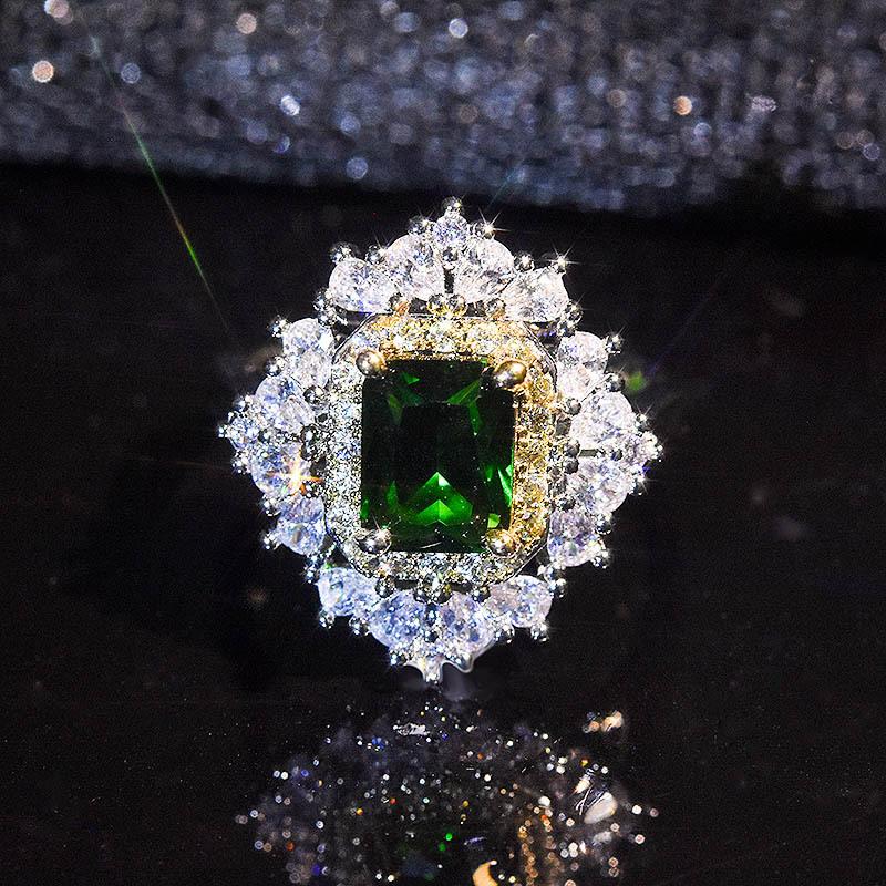 Super Flash Luxury Inlaid Emerald Imitation Emerald Open Ring, Two-Color Bright Diamond Engagement Ring