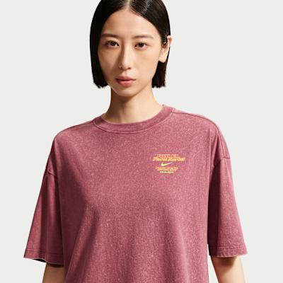 Nike T Shirts Women s Burgundy Crew Neck XS