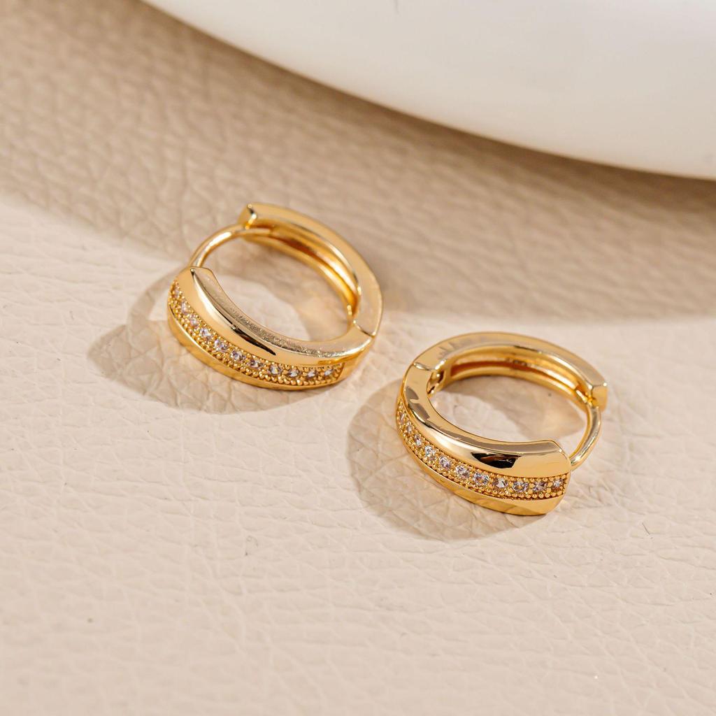 High-End Korean Style Diamond Stud Earrings for Women - Versatile Fashion Rhinestone Ear Accessories