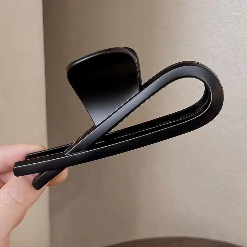 Großer französischer Retro-Klammer-Haarclip für elegante Damenfrisuren.