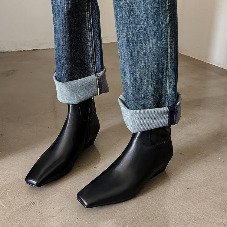 

Гигантские Узкие 2025 Осень и Зима Новые Кожаные Короткие Сапоги Женские Средний Каблук Удобные Сапоги на Боковой Молнии Кожа Флип Квадратный Носок и Голые Сапоги 34