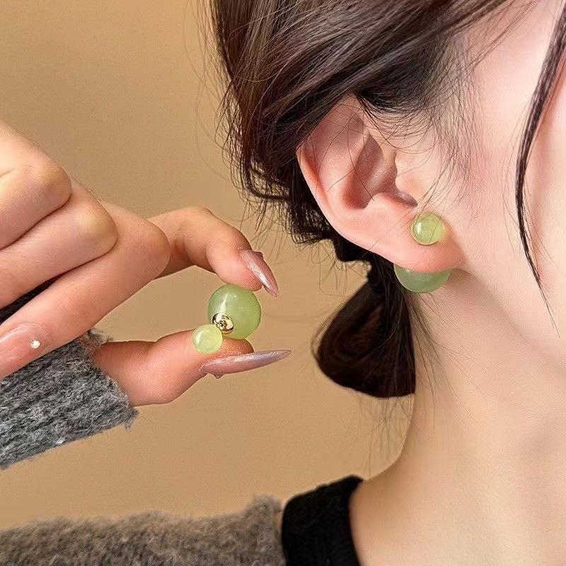 Exquisite Full-diamond Sweet Bow-shaped Pearl Stud Earrings for Women, Fashionable, Simple, Small, and Versatile. Ear Jewelry.