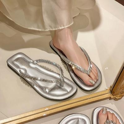 Beach Flip-flops Women's Summer Shoes Flat Anti-slip and Fashionable Flip-flops with Toe Clamps