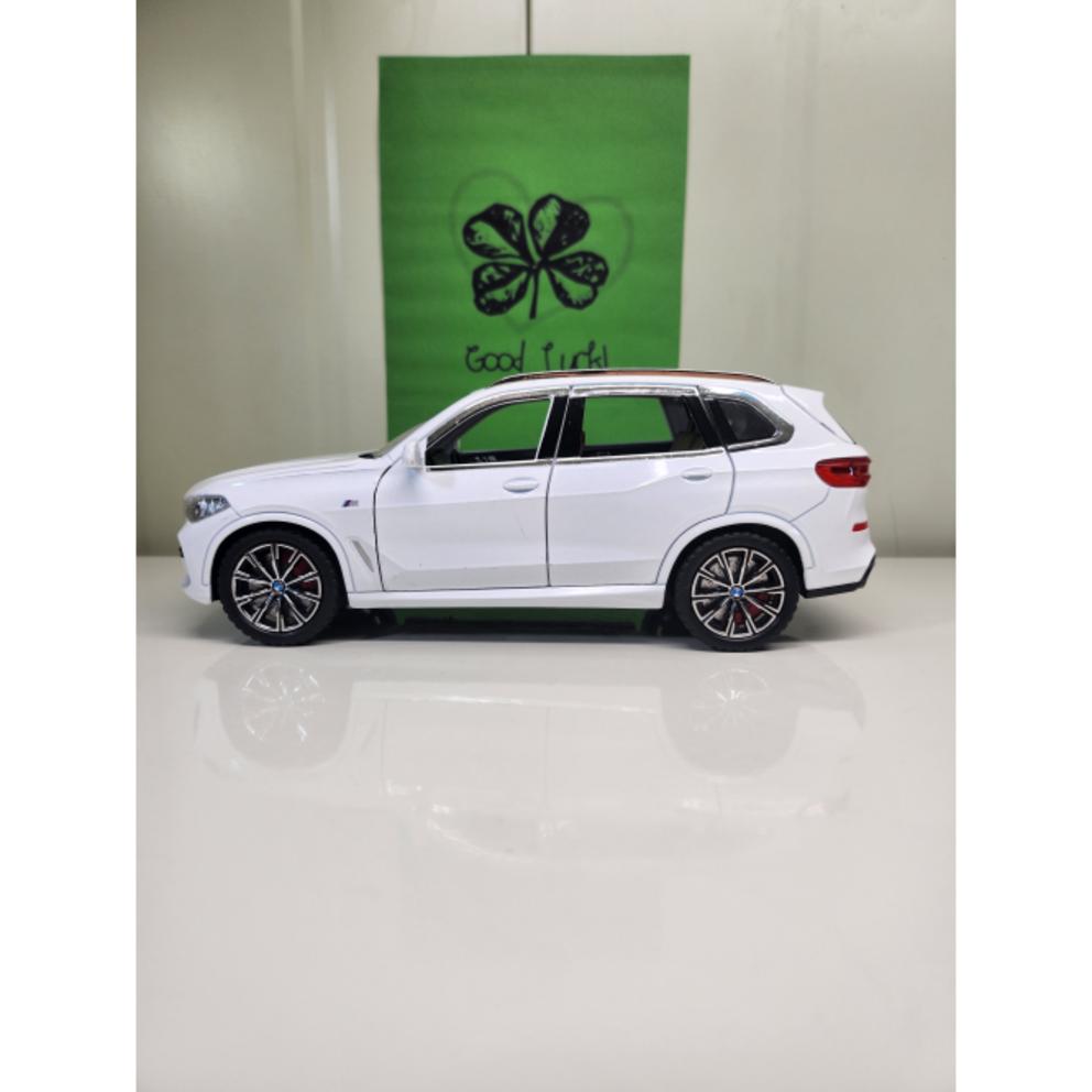 1:24 Scale Diecast BMW X5 SUV Model Car Toy - White