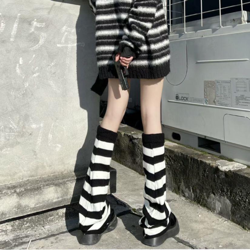 Autumn Winter Retro American Style Black White Stripe Warm Wool Loose Wide Leg Socks Harajuku JK Hot Girl Leg Warmers