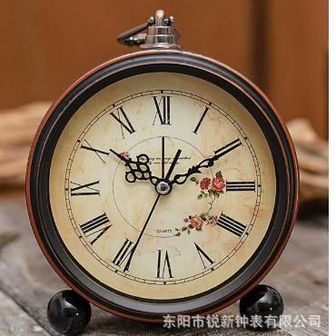 Retro small alarm clock ornament, desk clock, silent desk clock, home living room, bedroom, desktop clock, desk clock pendulum