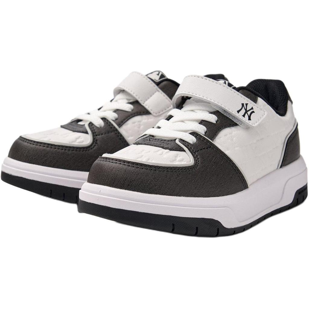 MLB New York Yankees Chunky Liner Embo Denim Monogram Classic Casual Comfortable Breathable Low Top Kids Sneakers Men sneakers 7ASXJM05N-50BKS