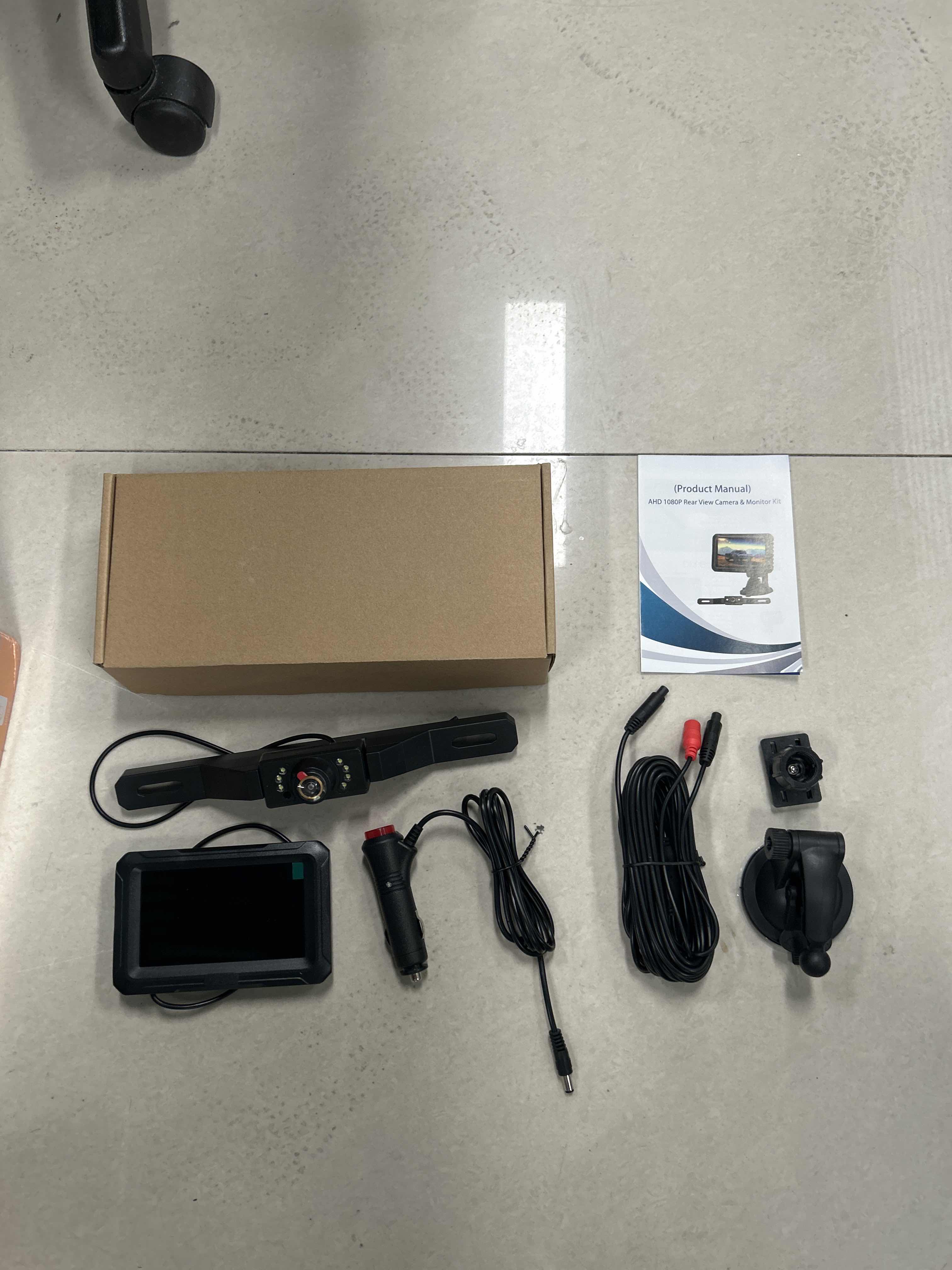 

Водонепроницаемая камера заднего вида с 4,3-дюймовым IPS-монитором, камера заднего вида AHD с ночным видением, комплект камеры заднего хода со светодиодной подсветкой и широким углом обзора 150° чёрный