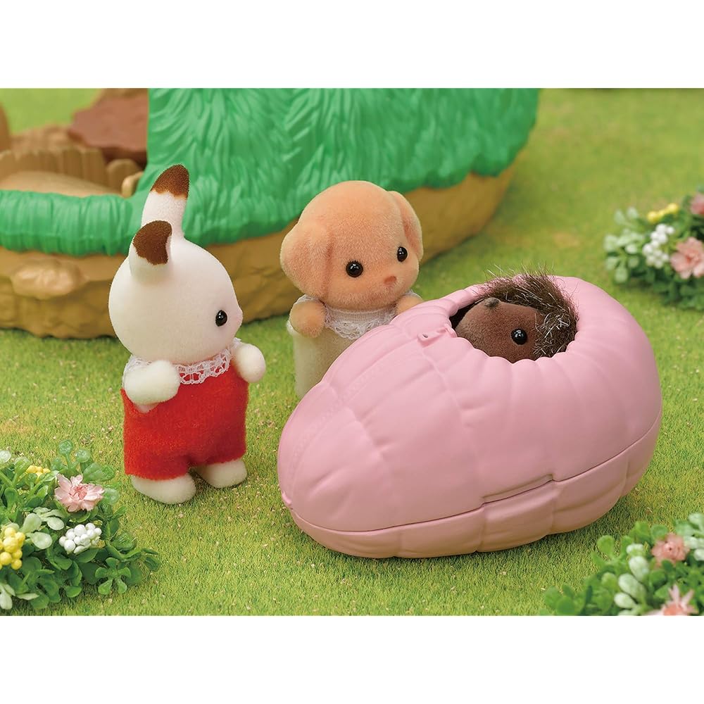 Sylvanian Families Family Trip Playset Cute Secret House Set 3 Years and Up Dollhouse Toy