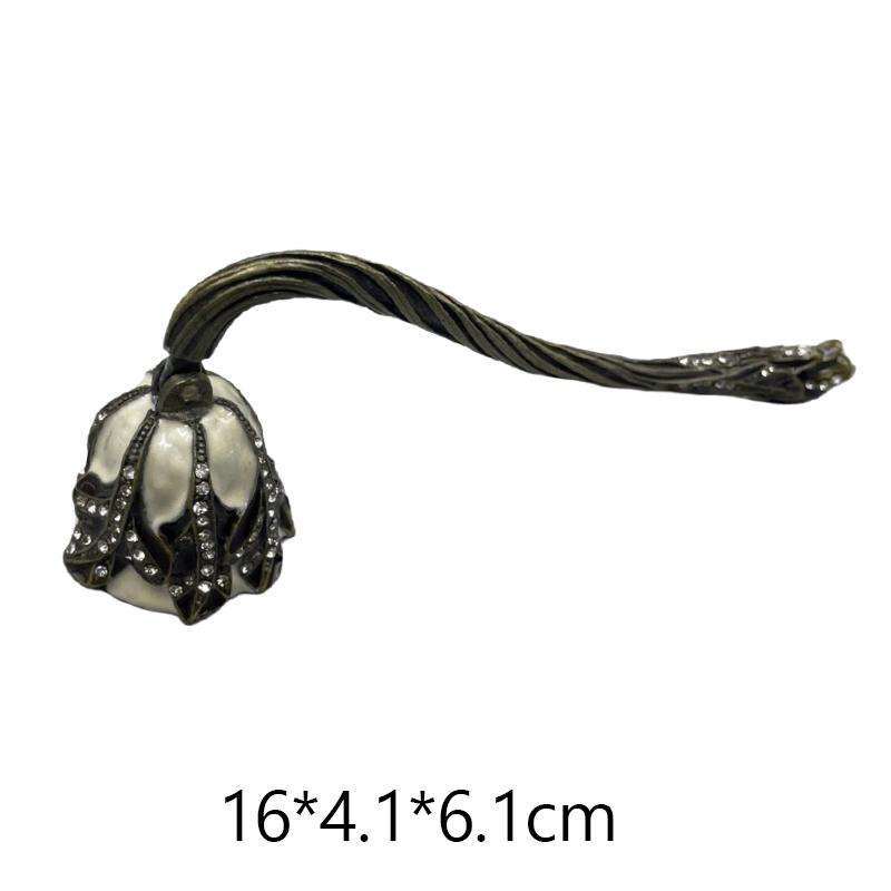 European Retro Candle Snuff Tool Aromatherapy Candle Extinguisher Hand Tool Flowers Shape Wick Extinguish Cover Carfts