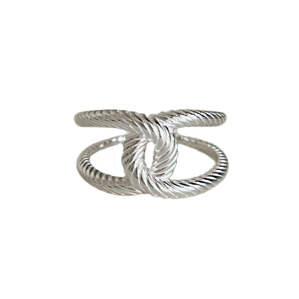 Simple Geometric Open Crossover Ring for Women – Versatile, Fashionable, and Uniquely Designed.