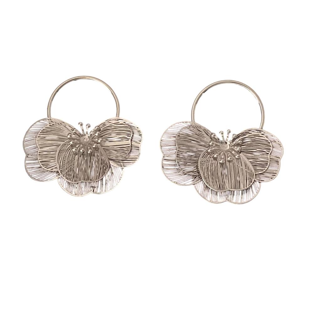 European & American Stylish Irregular Flower Stud Earrings for Women's Elegant Personality