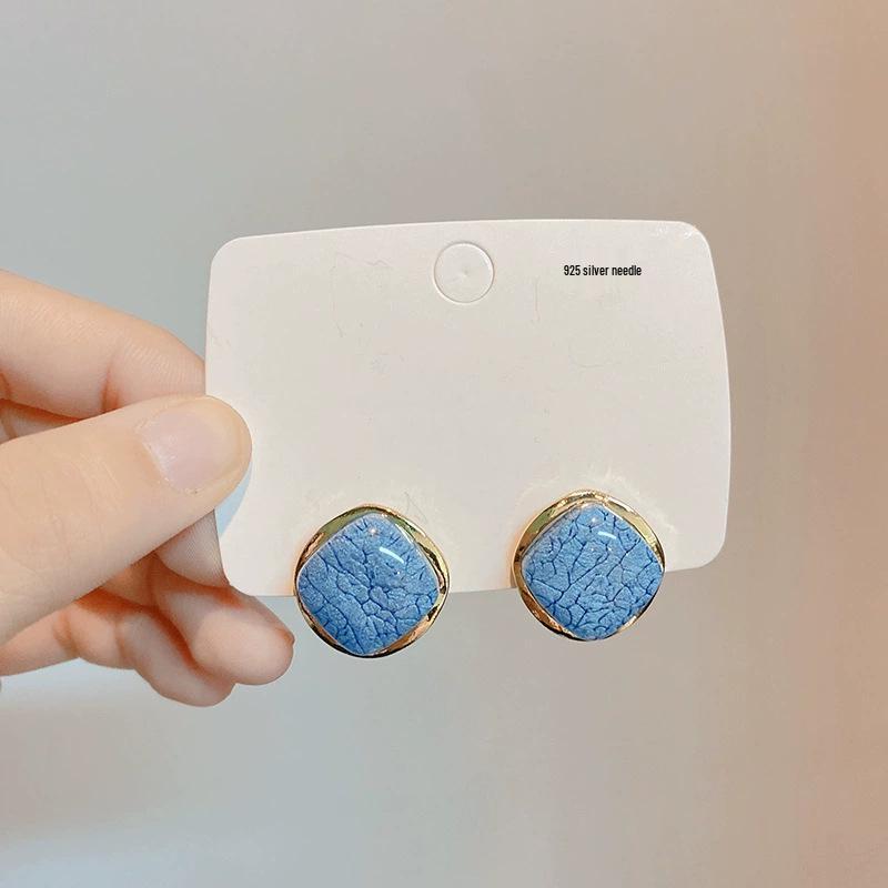 Silver Needle Dongdaemun Fresh Colorful Earrings - Simple, Versatile, Luxury Studs with a High-End Sense