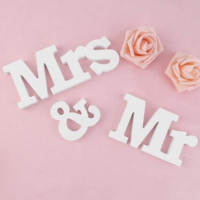 White Mr & Mrs Sign for Wedding Table, Wooden Mr and Mrs Signs for Sweetheart Table Photo Props Wedding Decorations for Anniversary Home Wall