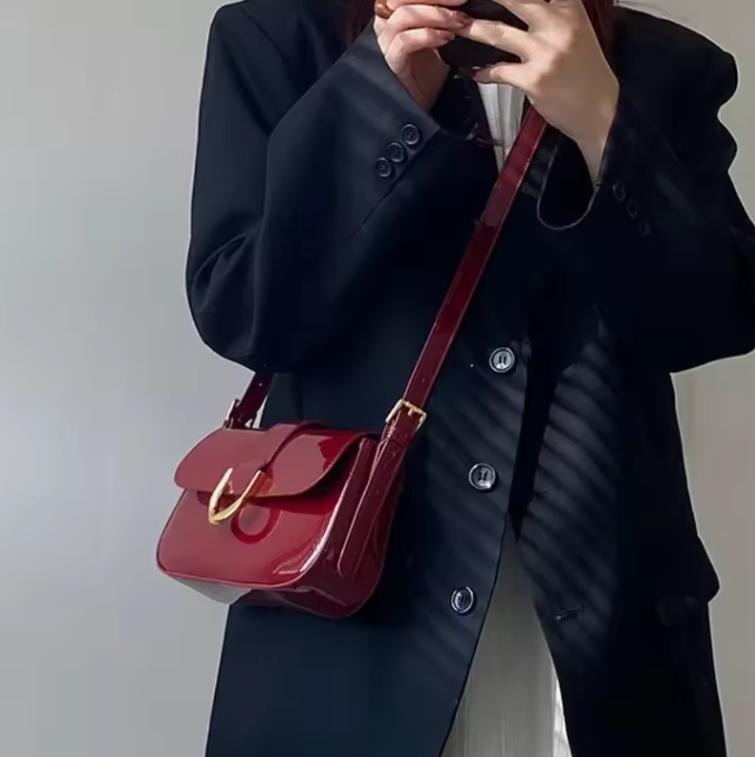 Retro Patent Leather Shoulder Bags For Women Luxury Flap Crossbody Bag Solid Color Underarm Bags Red Crossbody Lady Handbag
