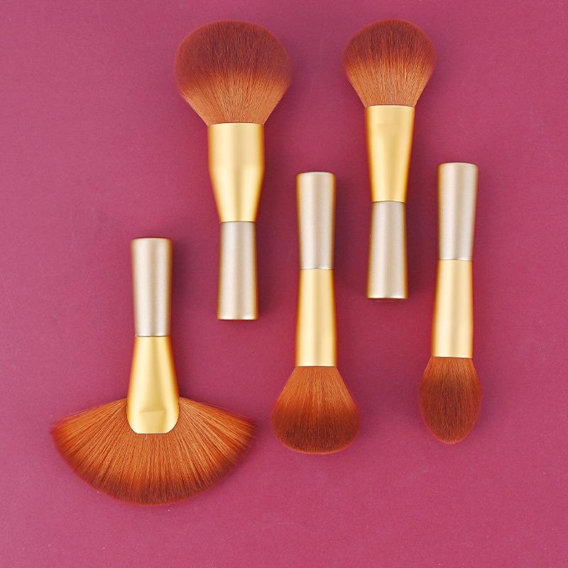 Velký vějířovitý štětec na make-up štětec na kontury Vějířový štětec Šampaňský sypký pudr tvářenka s medem štětec na pudr