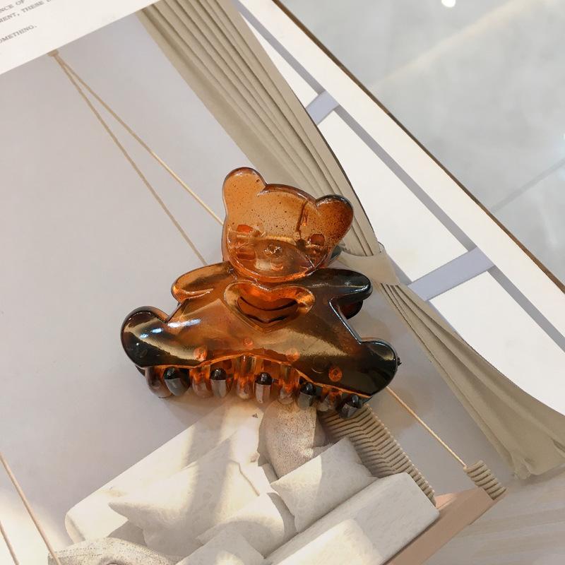 Beautifully Plastic Crafted Hair Claw Clips With Elegant Shapes And Vibrant Colors For Every Hairstyle Needs