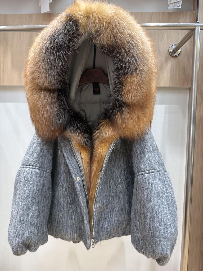 Winter New Luxury Fur Fox Big Fur Collar Hooded Down Jacket Women's Short Thickened Warm Loose Coat