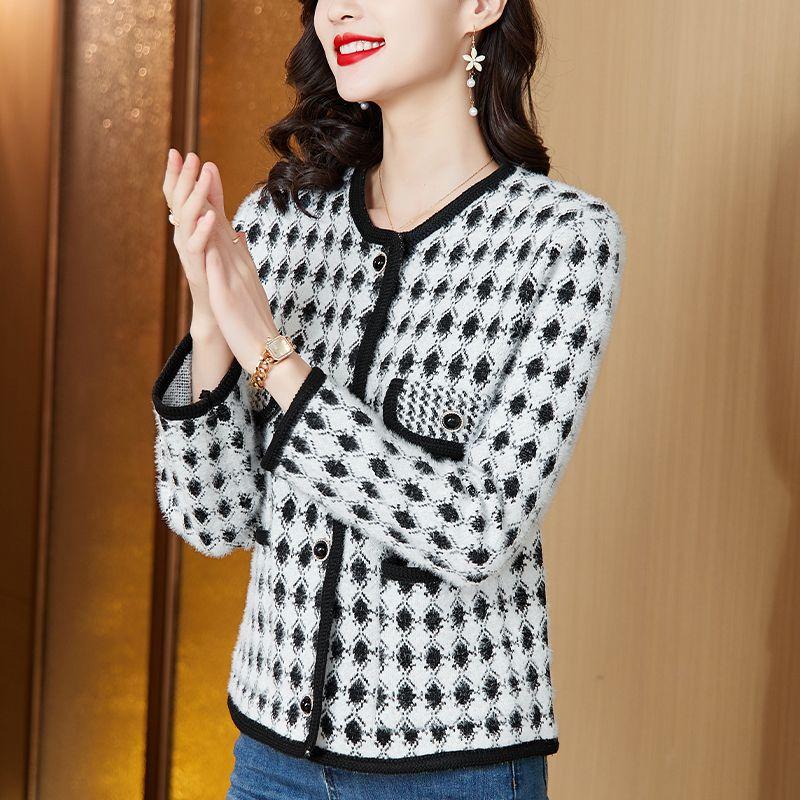 Casual Coat Cardigan Female 2023 Early Spring Long Sleeve Women Knitted Cardigan Round Neck Loose Short Coat Cardigan Female Top