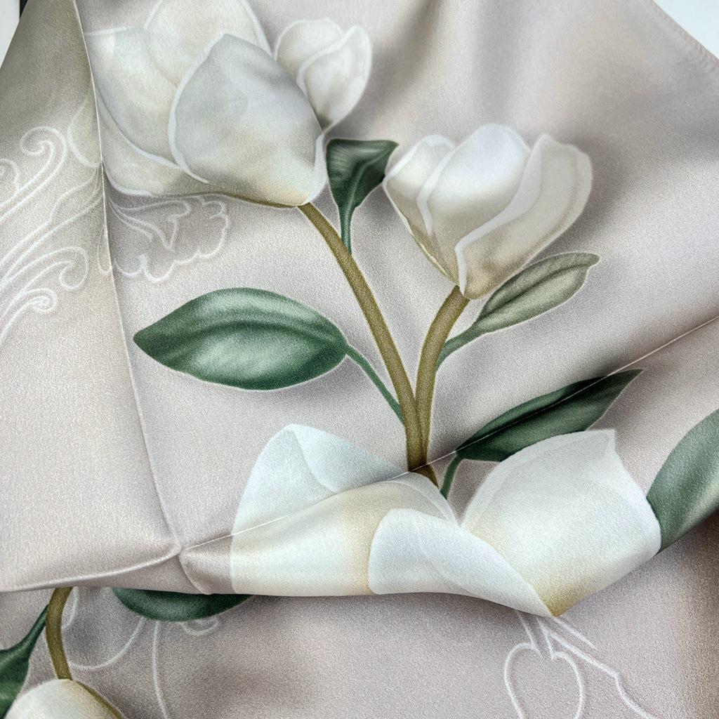 Guofeng Lotus Bean Paste Powder Silk Scarf Women'S Spring And Autumn High-End Mulberry Silk Long Scarf For Elders