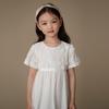 Hacikis Mädchen Sommerkleid aus bestickter weißer Gaze