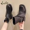 Botine moderne de damă stil stradal 2024 Modă nouă Toc pătrat Piele moale Confortabile Accesorii lanț Pantofi cu platformă