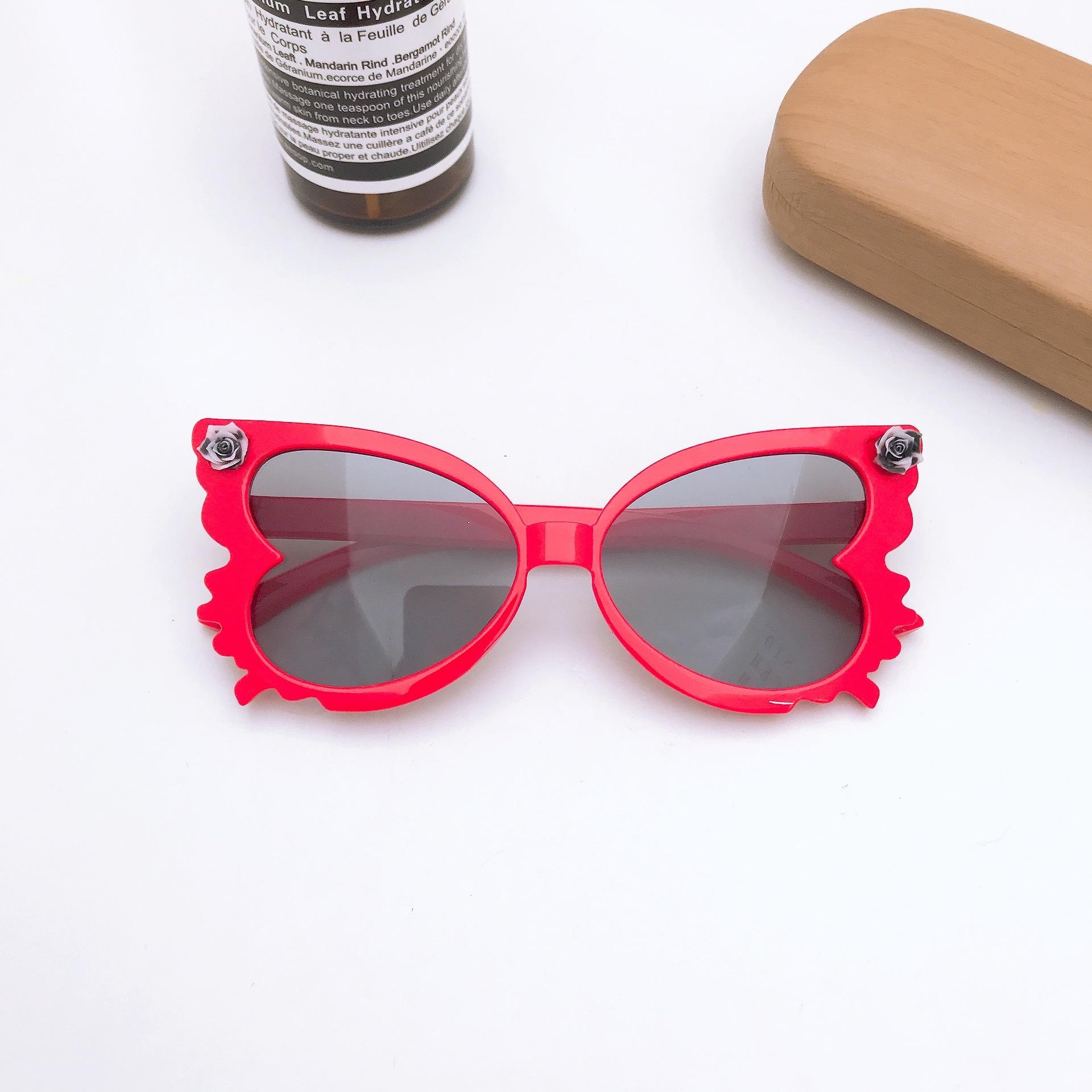 

2026 New Women s Fashion Light Embellished Glasses, High-End Stylish Sunglasses, Children s UV Protection красный