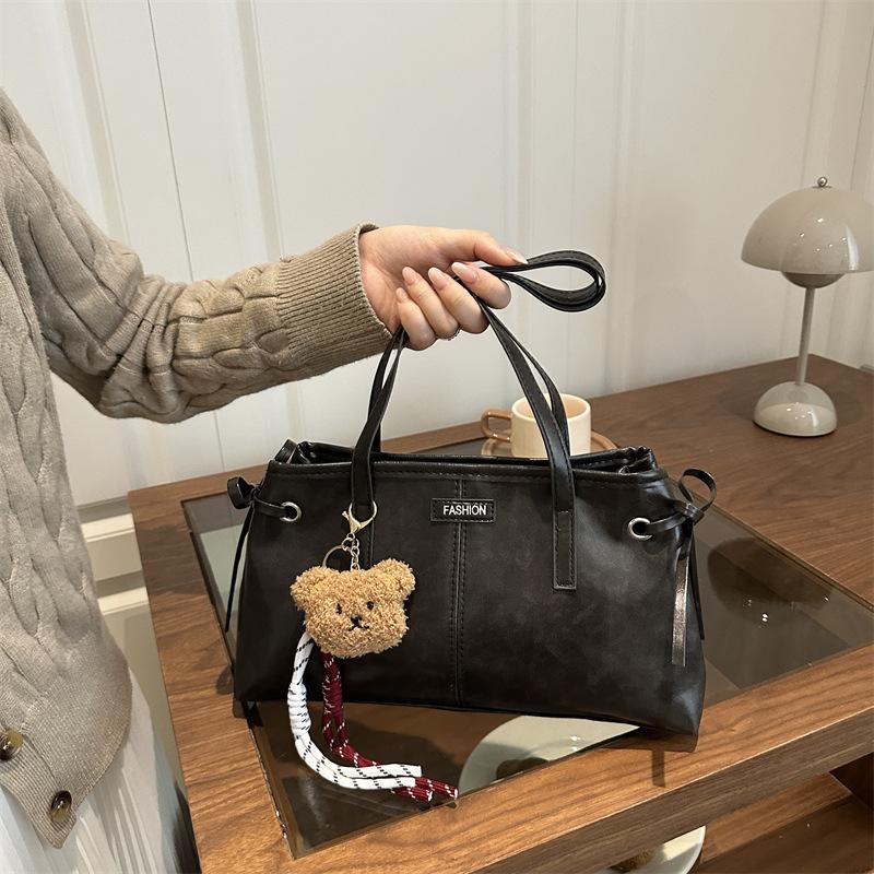 

Повседневная женская сумка-багет большой вместимости, модная и универсальная, с новой текстурой, с темпераментом, для работы, старшая, универсальная, повседневная, на плечо no pendant чёрный