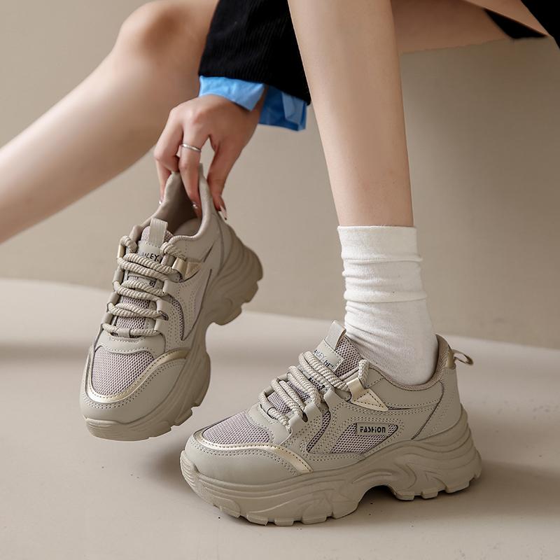 Black sneakers spring casual soft-soled platform running dad shoes