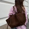 Women's Shoulder Bag Suede Nubuck Large Capacity Hand-held Wing Tote Bag Designer Lg Shoulder Strap Shopping Roomy Bags New