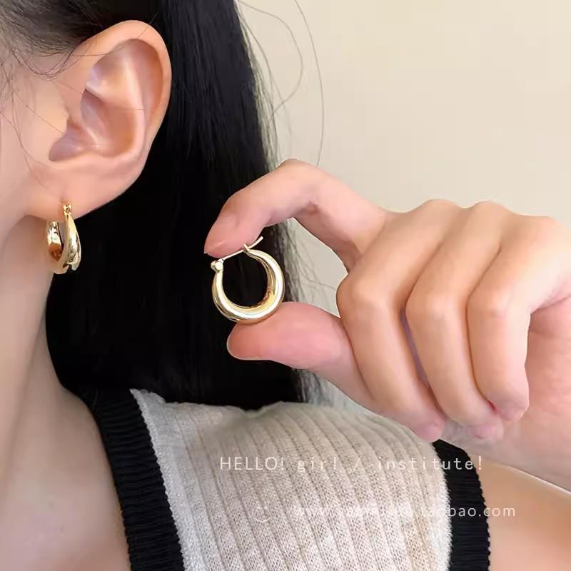 2025 Trendy 925 Silver Hoop Earrings: High-End European & American Style for Women