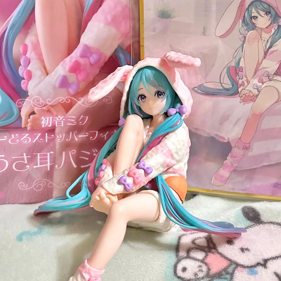 New 15CM Anime HATSUNE MIKU Figure Noodle Stopper Figure Rabbit Ear Pajamas Model Toy Doll Aciton Figure Collection Gift PVC