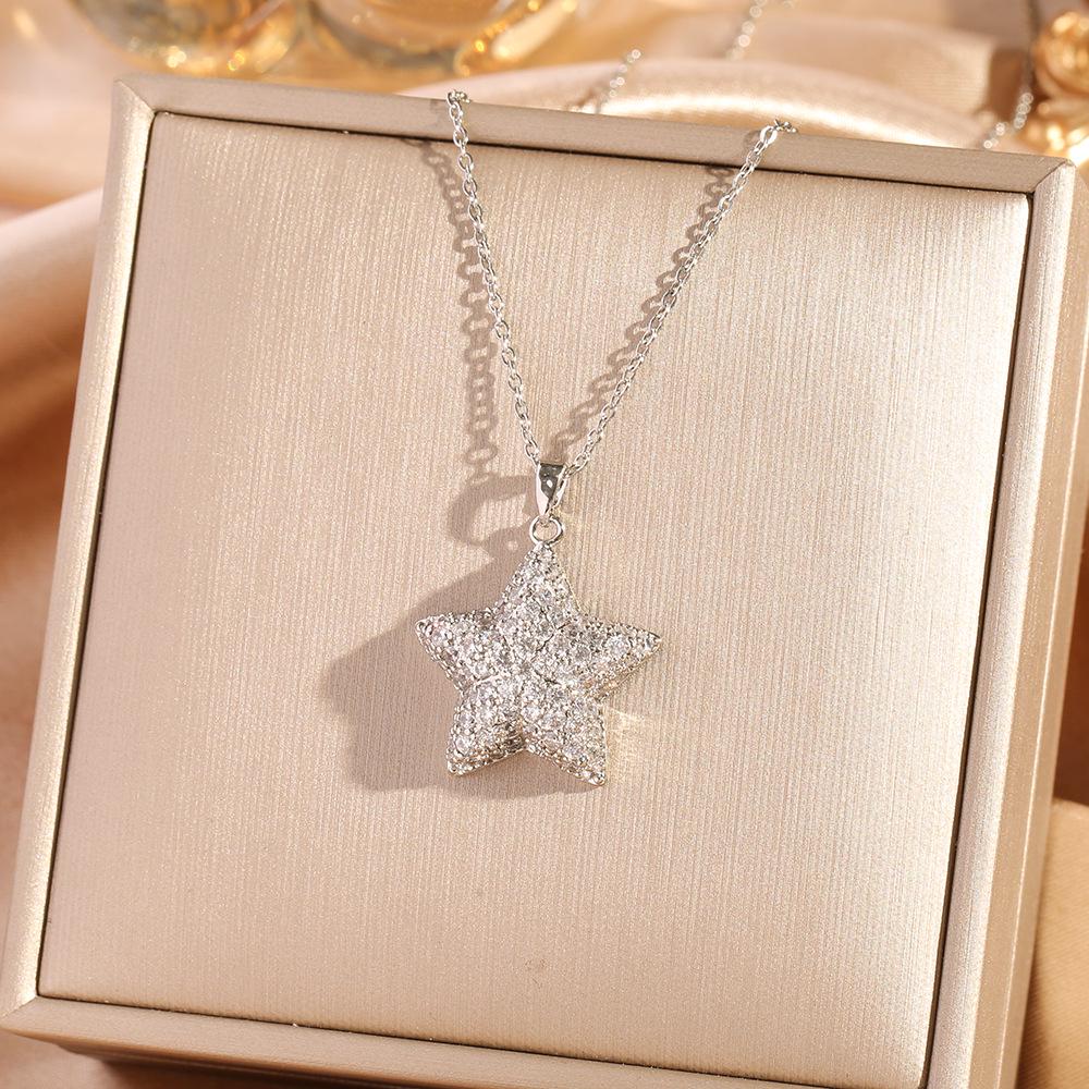 

European & American Light Luxury Copper Star Necklace: Micro-Inlaid Five-Pointed Star Titanium Steel for Women’s Niche Design, Clavicle Chain Jewelry