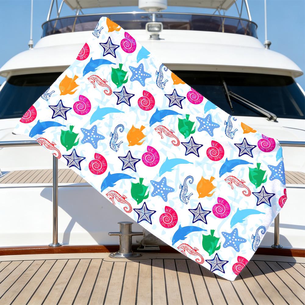 Vibrant Underwater Creatures Beach Towel – Soft Absorbent Microfiber with Seahorse & Seashell Print for Summer