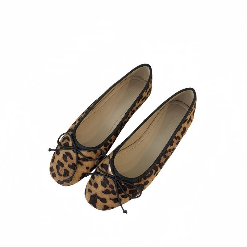 Evening wind gentle bow shallow mouth flat shoes retro suede grandma shoes 2025 autumn and winter Korean version single shoes women