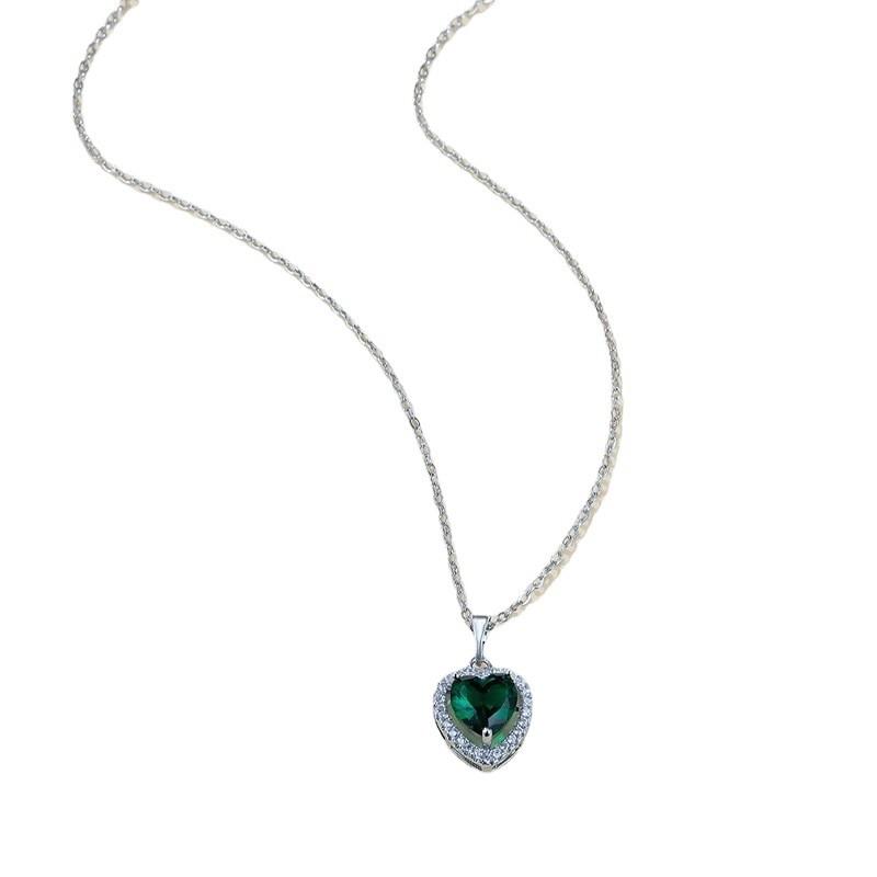 Hot-selling White Diamonds Imitation Moissanite Heart Shape, Slightly Inlaid White Edge Diamond Necklace Temperament Fashionable