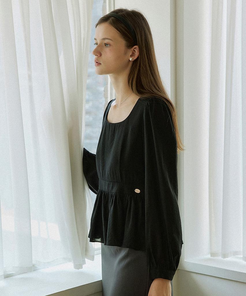 ADAUL Square Neck Line Ad Charm Blouse - Black